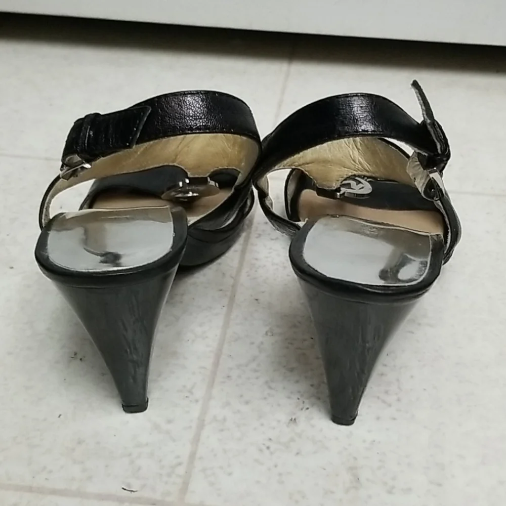MICHAEL KORS black strappy leather heels fulton Size 7